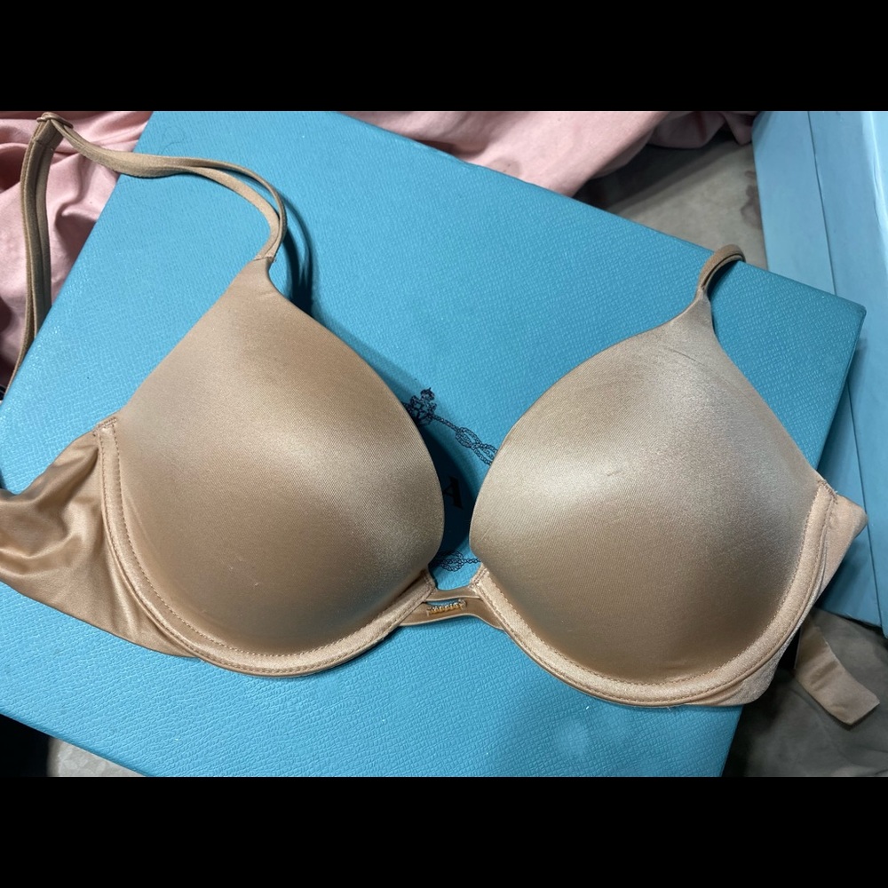 Victoria Secret Very Sexy Push Up Bra 34B